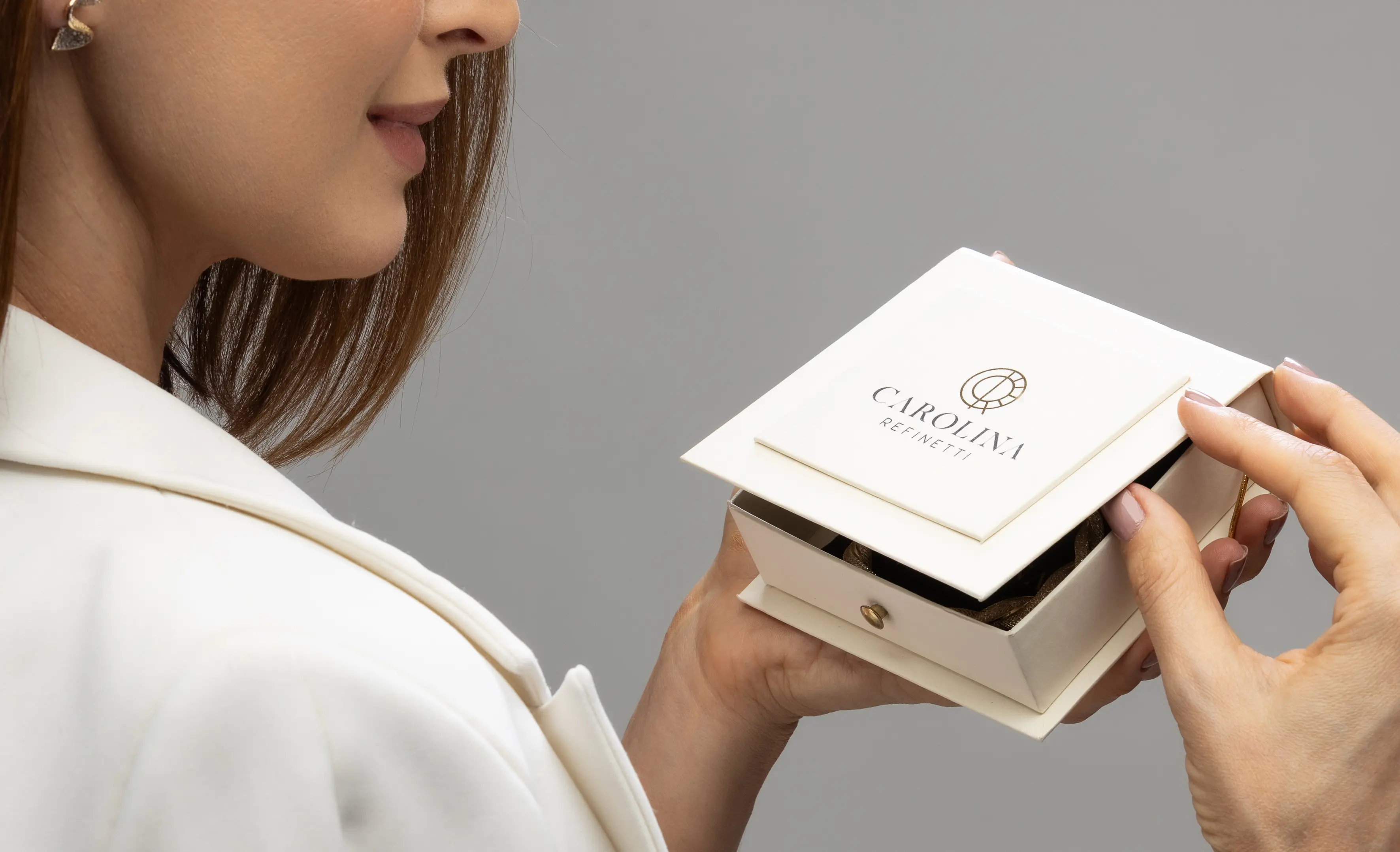 Carolina Refinetti — Editorial