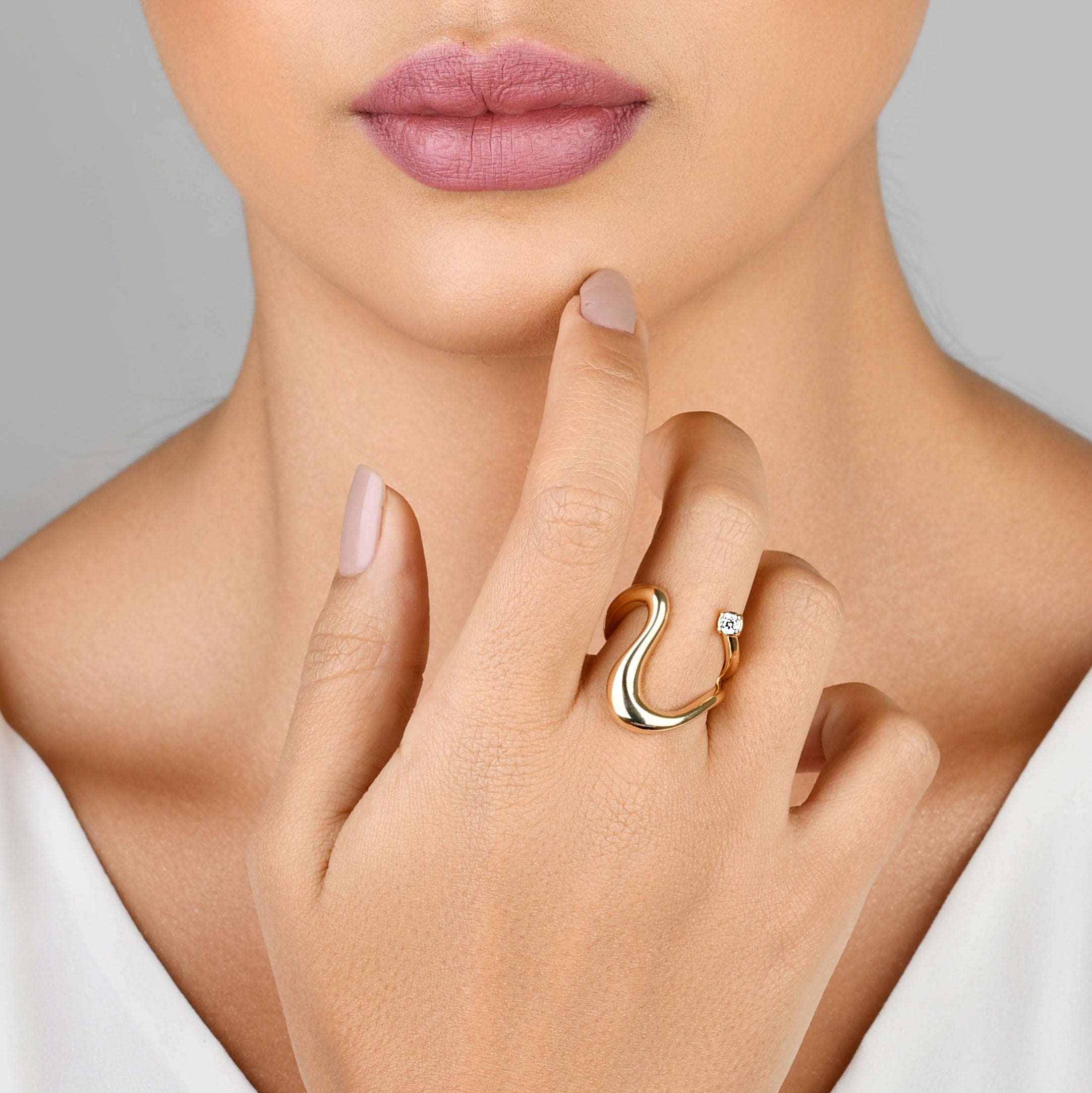 Endless Curve Ring