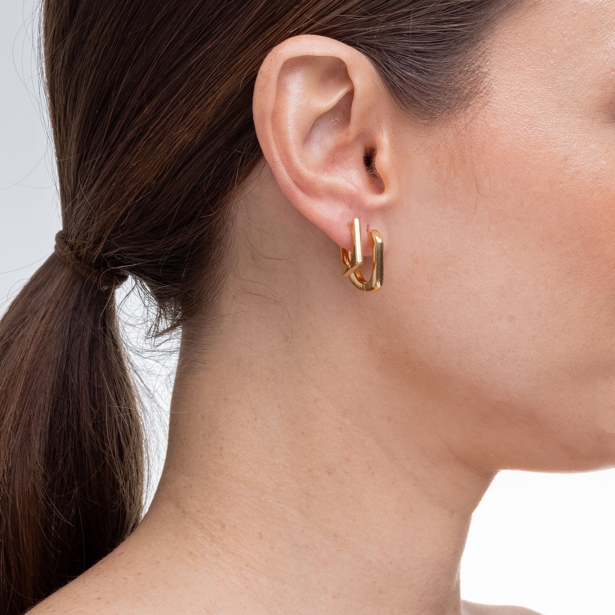Soft Elegance, earrings in 18k gold filled on palladium base - view 3